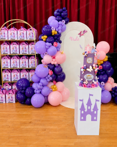 Donelle.events photos - extra double balloon stand with cake table and gift stand